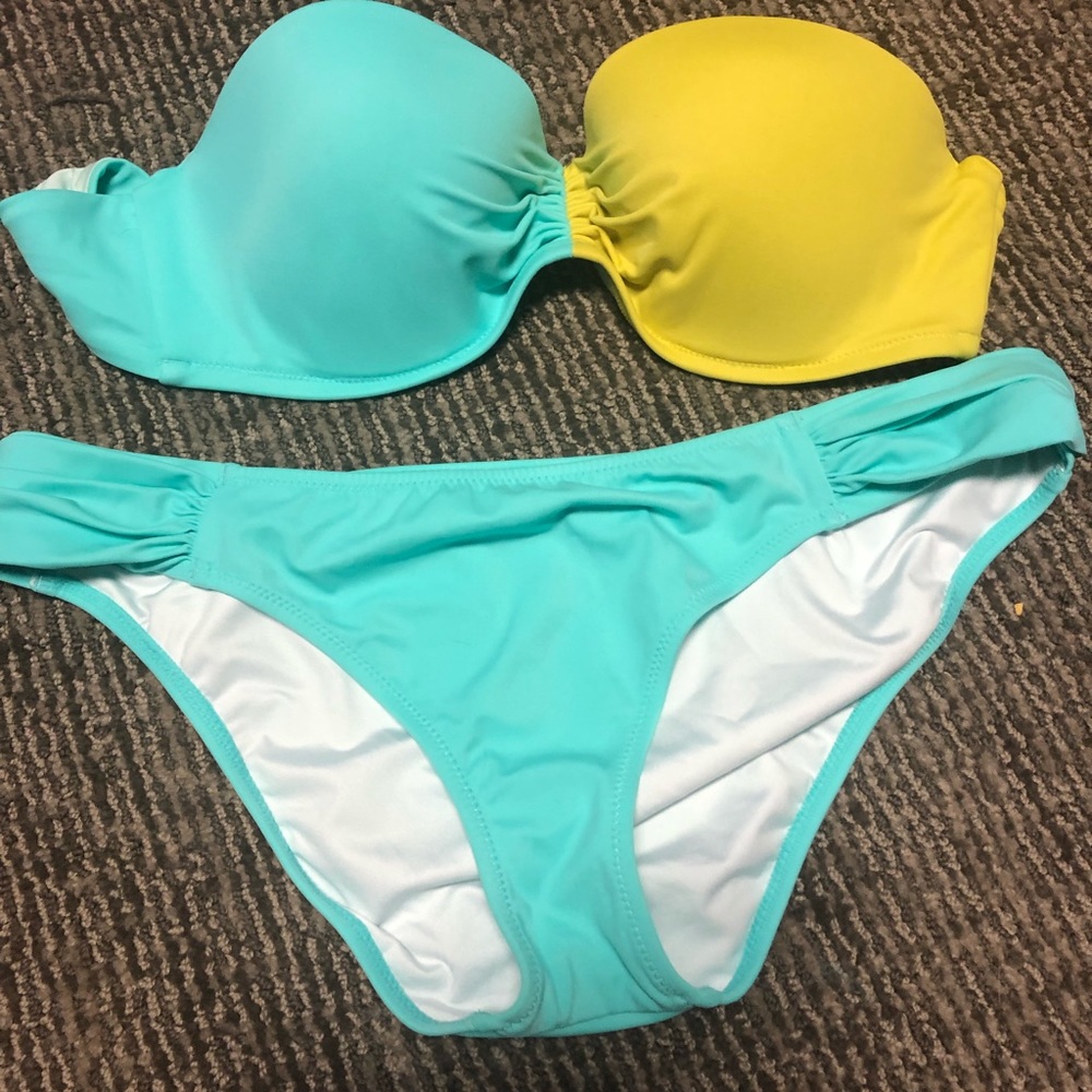 Victoria’s Secret Bikini Set